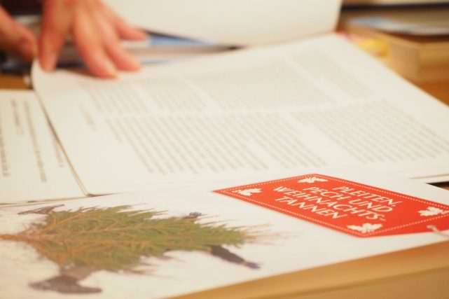 Buchseiten Seiten aus einem Buch